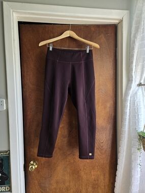 Aurum Women’s Burgundy High-Rise Performance Leggings